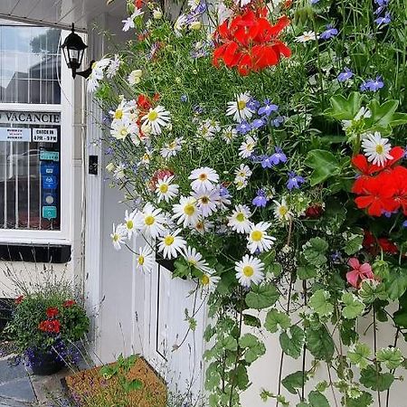 Aarondale Guest House Hartlepool Bagian luar foto