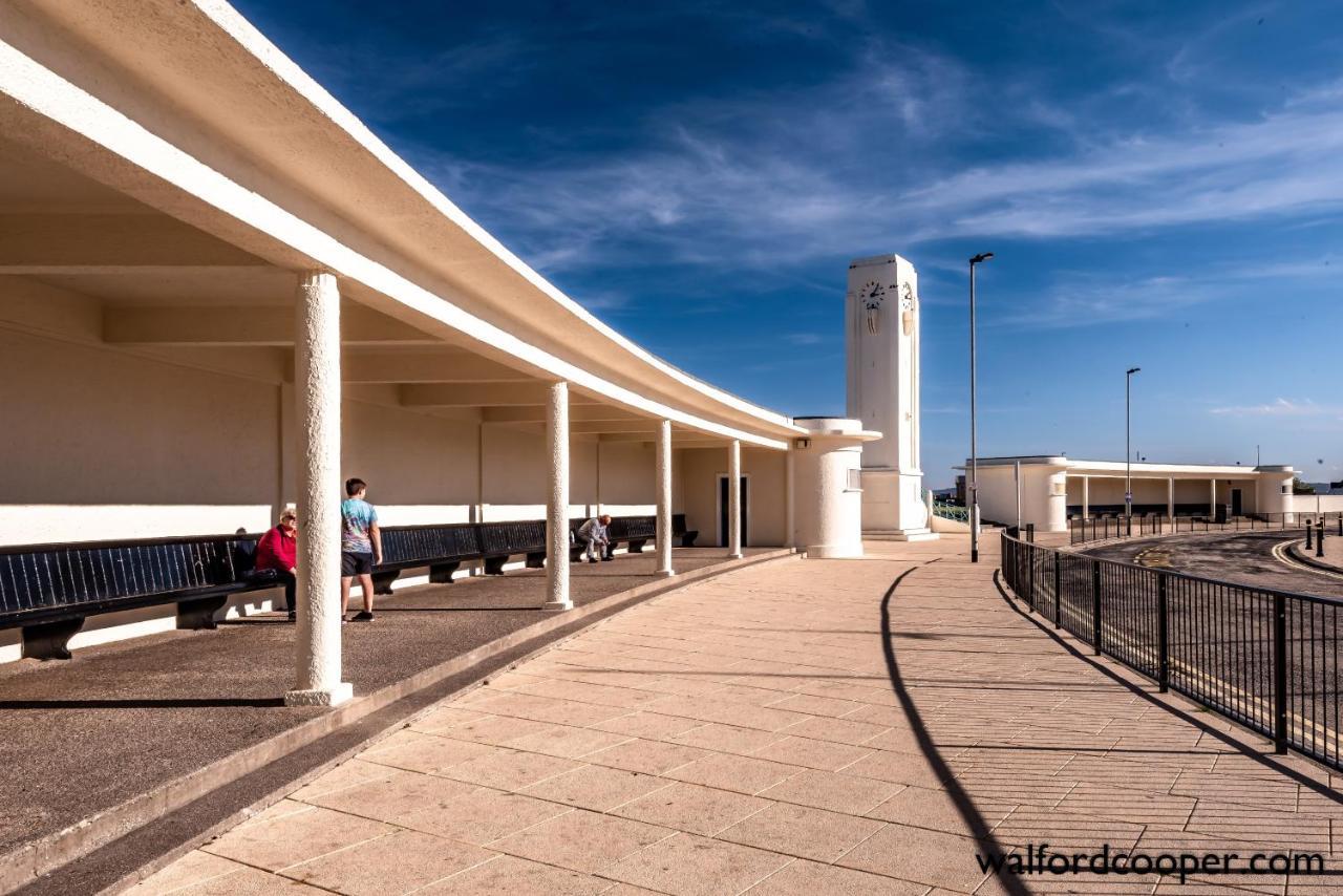Aarondale Guest House Hartlepool Bagian luar foto