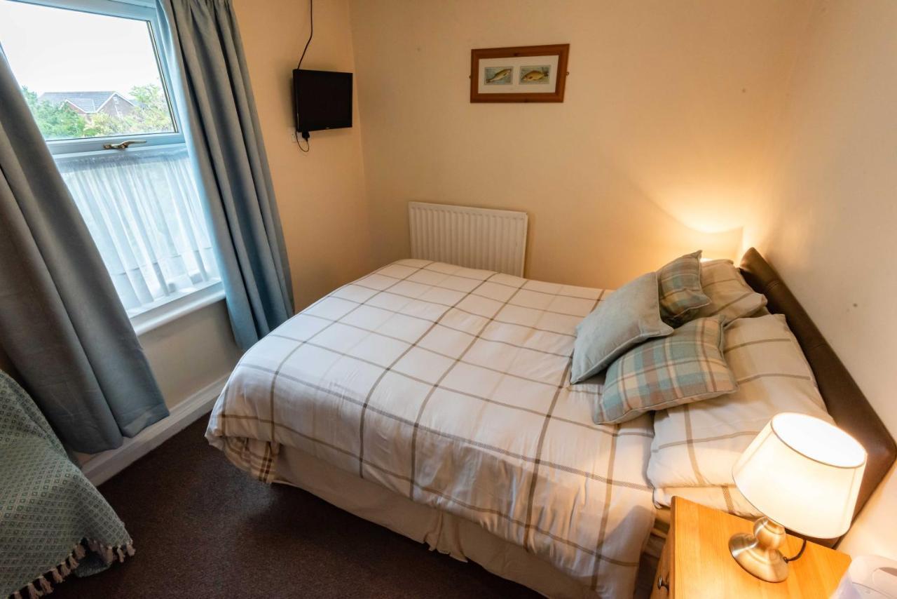 Aarondale Guest House Hartlepool Bagian luar foto