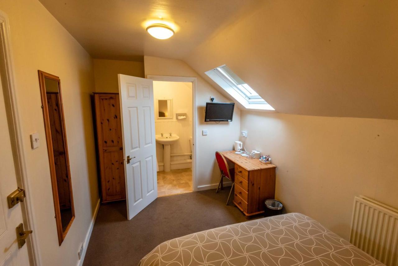 Aarondale Guest House Hartlepool Bagian luar foto