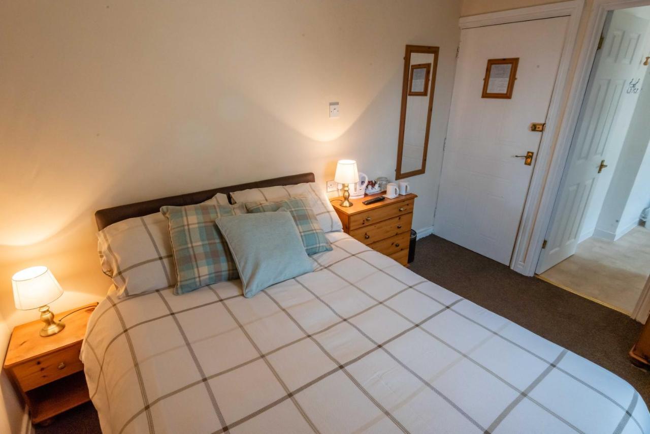 Aarondale Guest House Hartlepool Bagian luar foto