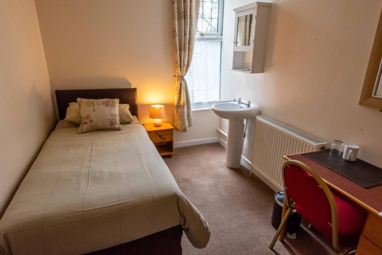 Aarondale Guest House Hartlepool Bagian luar foto