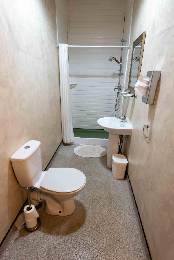 Aarondale Guest House Hartlepool Bagian luar foto