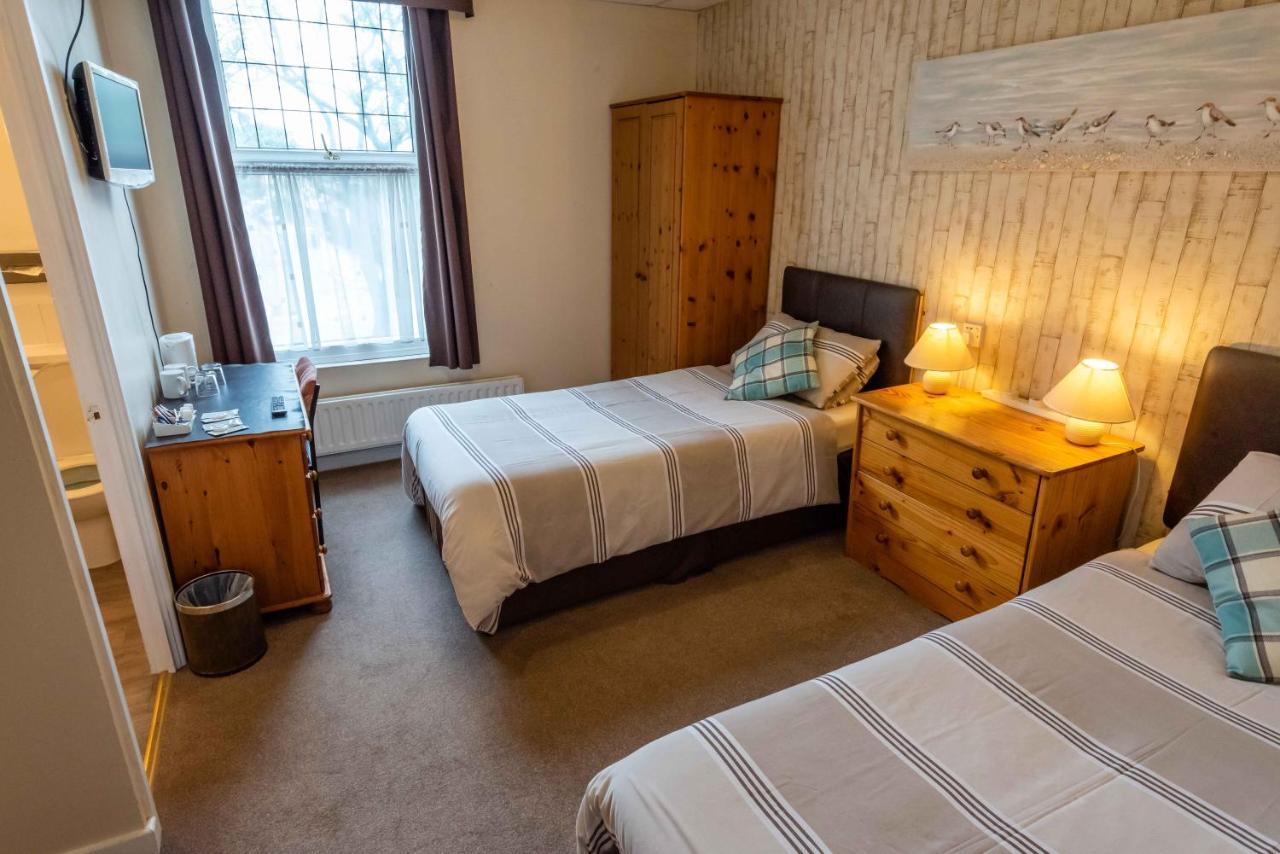 Aarondale Guest House Hartlepool Bagian luar foto