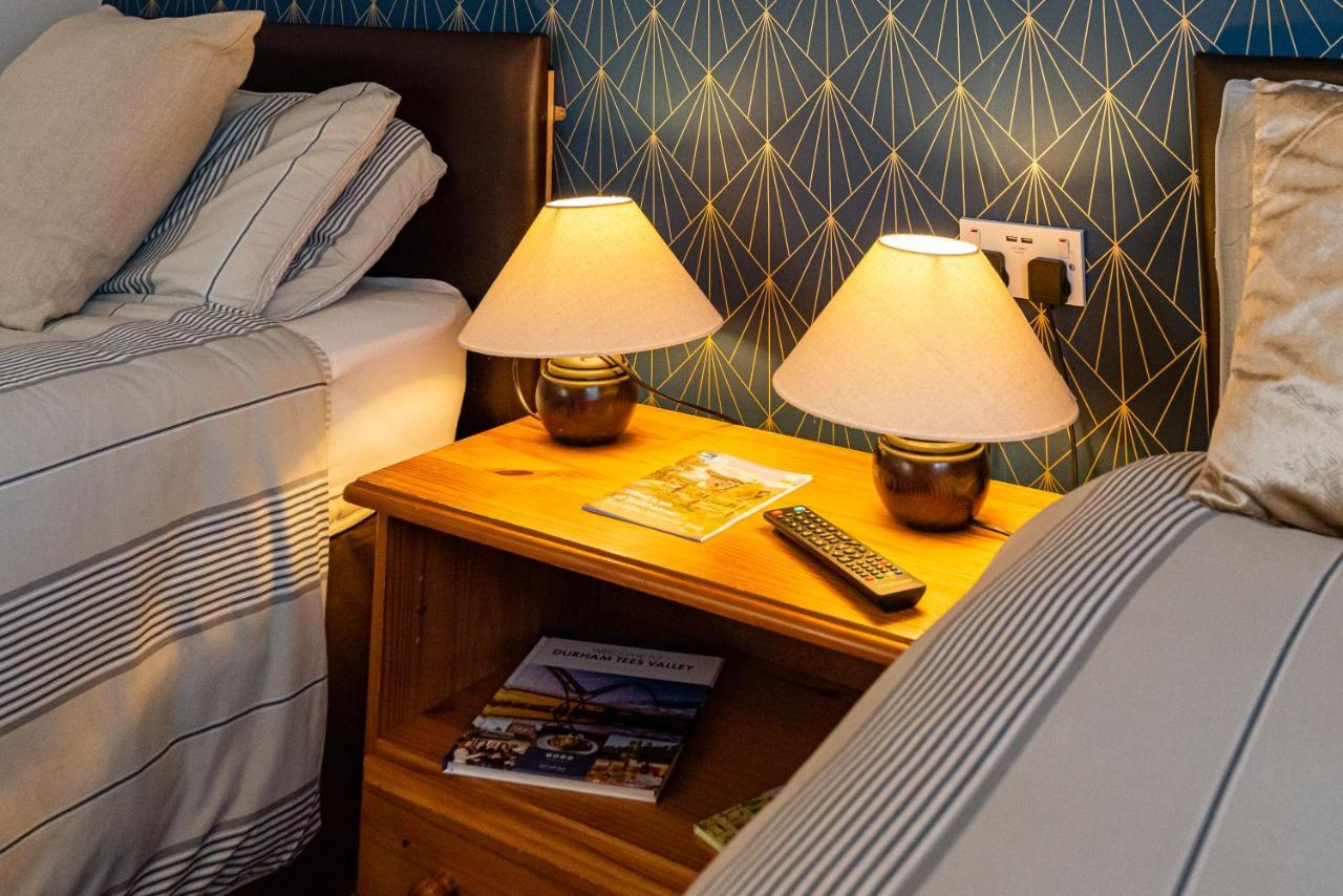 Aarondale Guest House Hartlepool Bagian luar foto