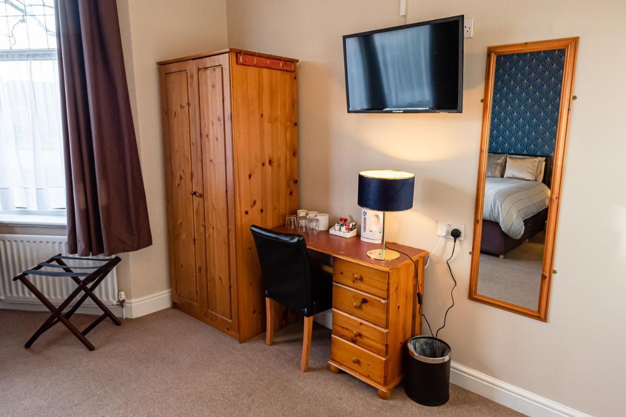 Aarondale Guest House Hartlepool Bagian luar foto