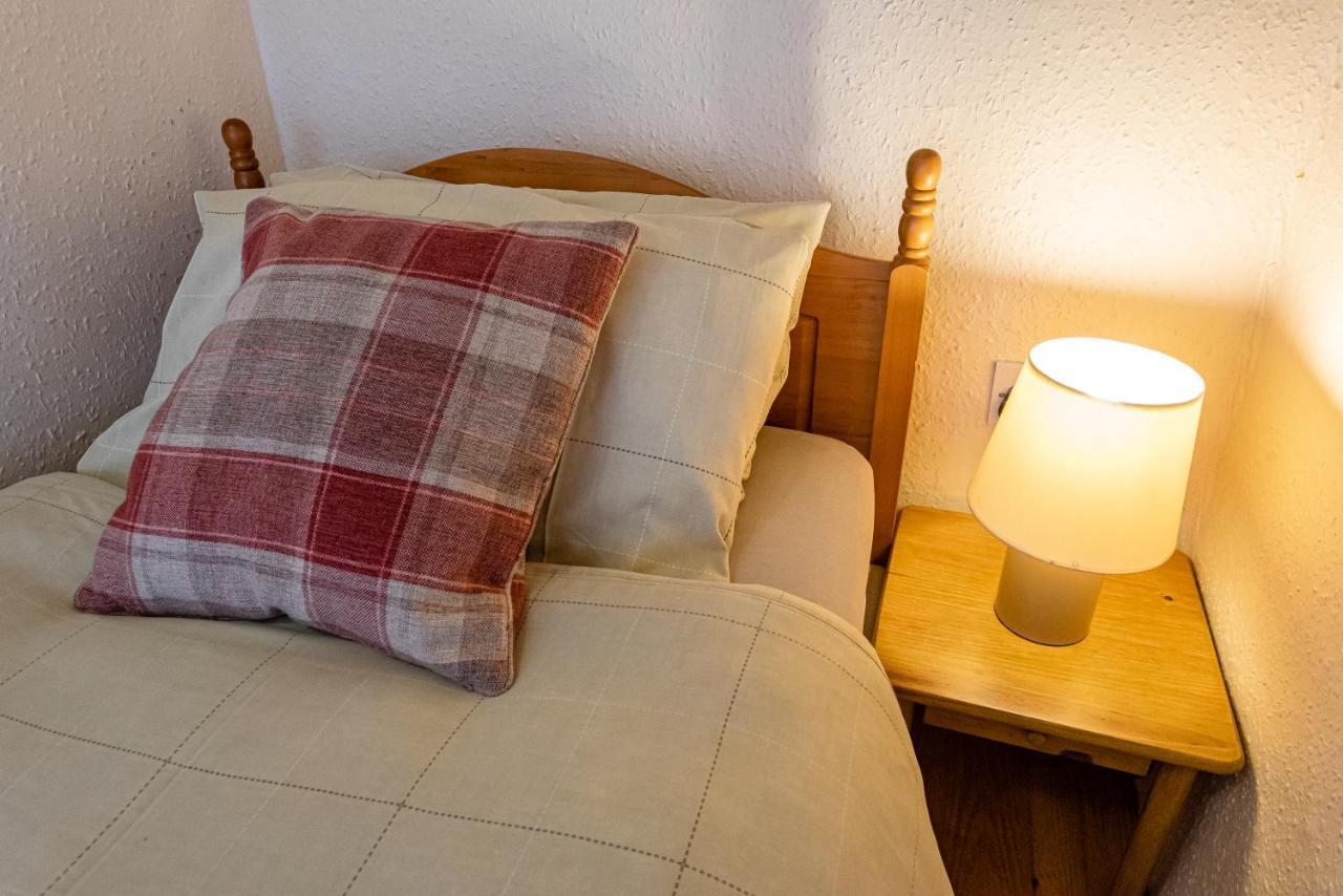 Aarondale Guest House Hartlepool Bagian luar foto