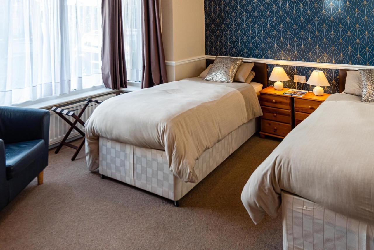 Aarondale Guest House Hartlepool Bagian luar foto
